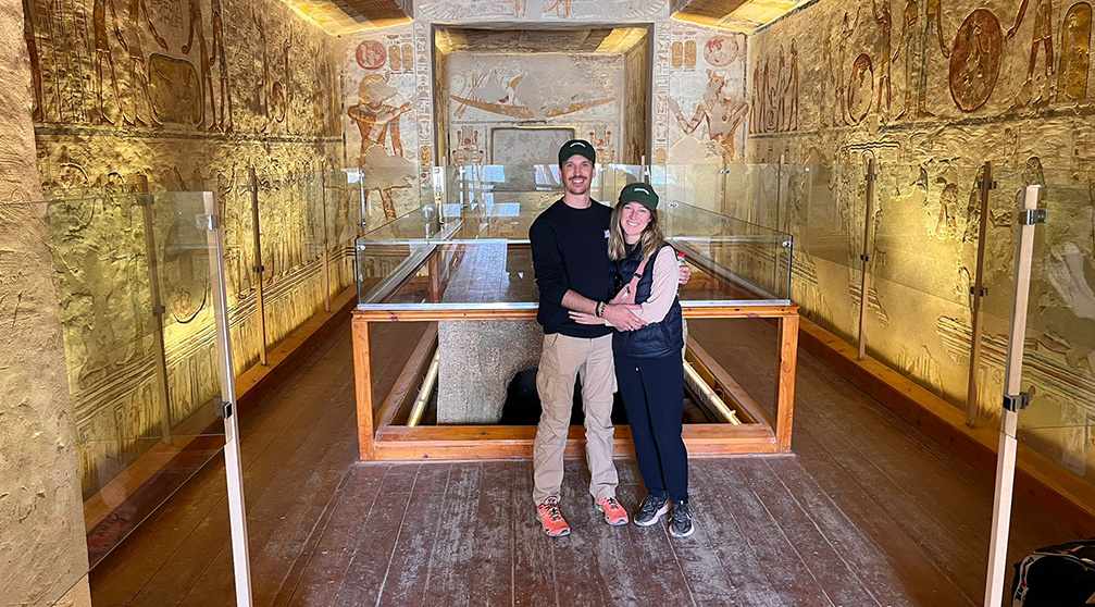 2 Day tour to Giza Pyramids and Old Cairo from Luxor