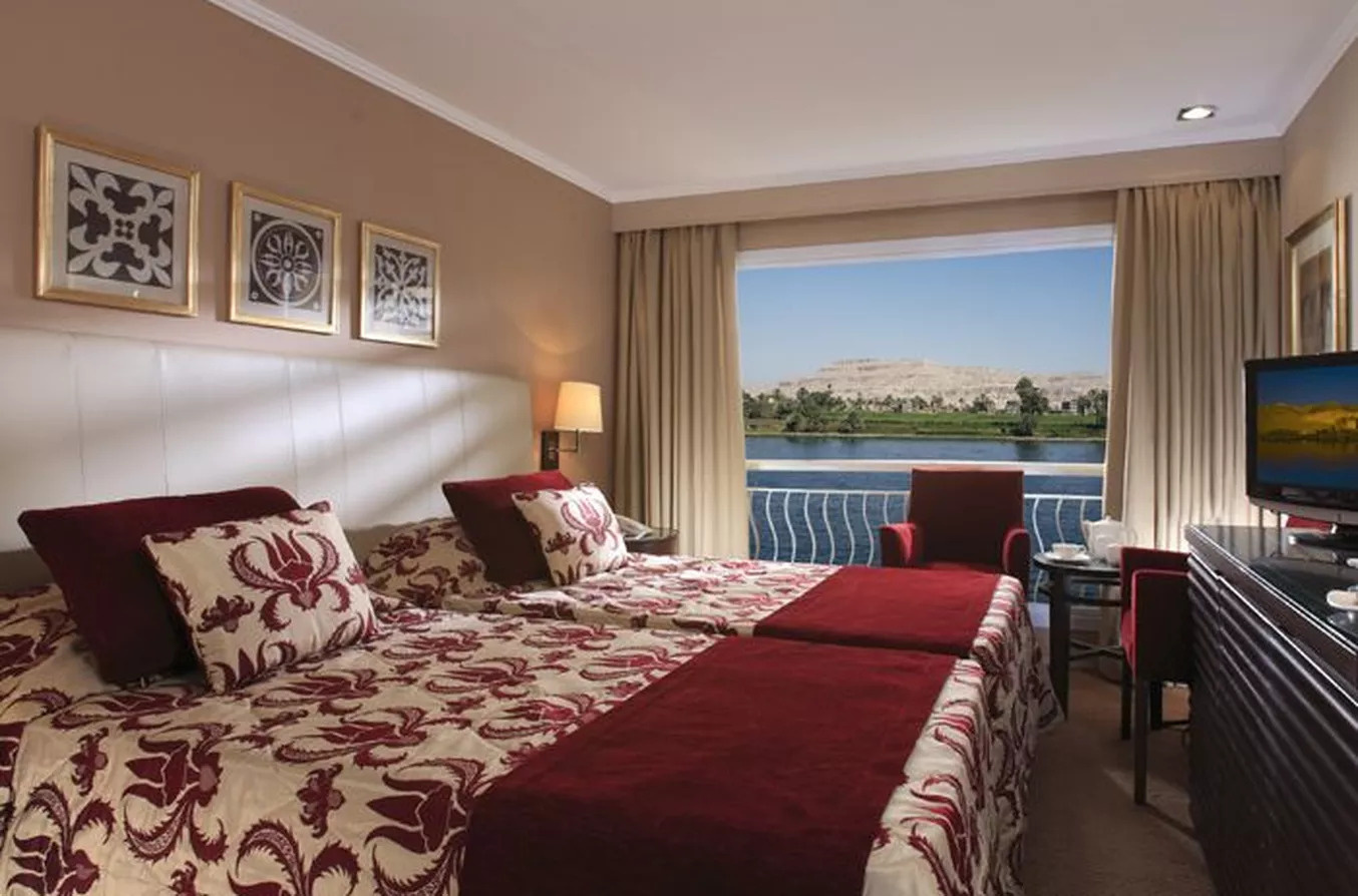 4 Days Nile cruise between Aswan and Luxor on Steigenberger Minerva