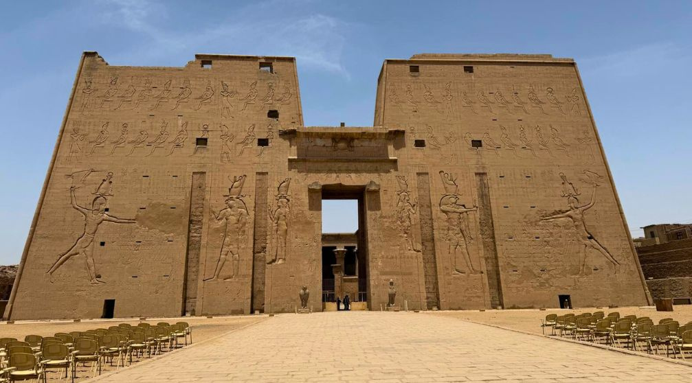 6 Days Itinerary Nile cruise and Dendera and abydos from Cairo