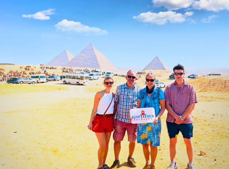 Tour to Giza Pyramids from Alexandria Port