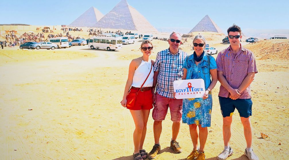 Trip to Giza Pyramids and the Egyptian Museum Trip to Giza Pyramids and the Egyptian Museum