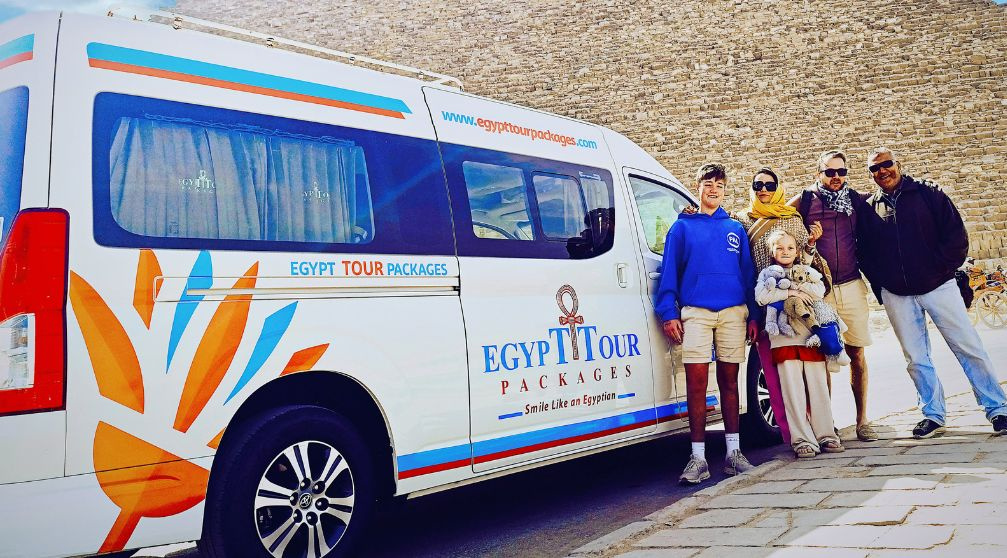 Trip to Giza Pyramids and the Egyptian Museum Trip to Giza Pyramids and the Egyptian Museum