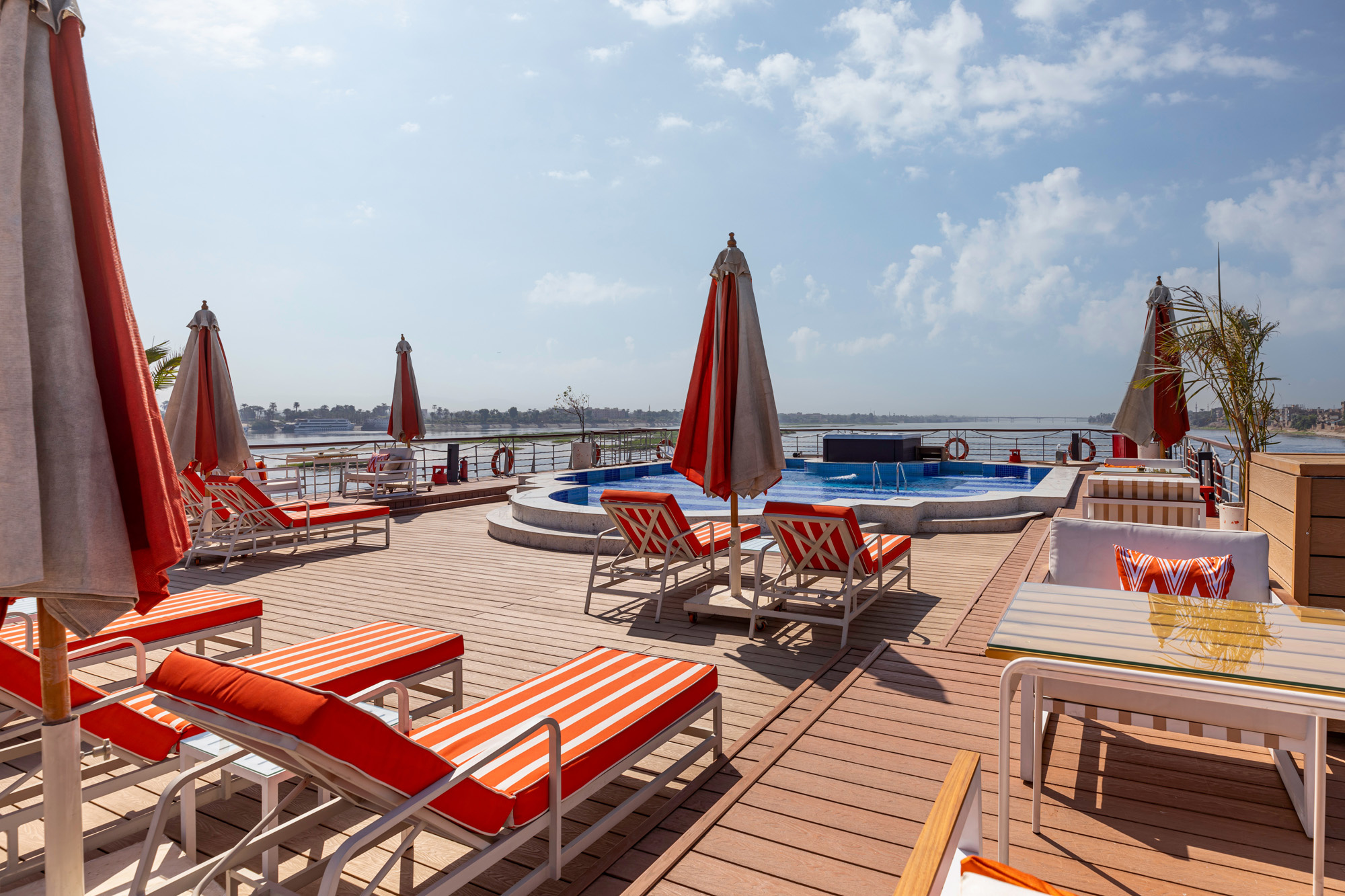 4 tägige Nilkreuzfahrt von Assuan nach Luxor auf dem Grand Mandarin