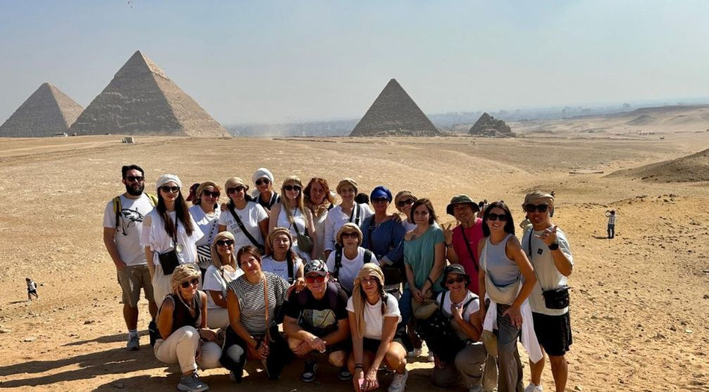 Ausflug zu den Pyramiden und der Stufenpyramide von Gizeh vom Hafen von Alexandria