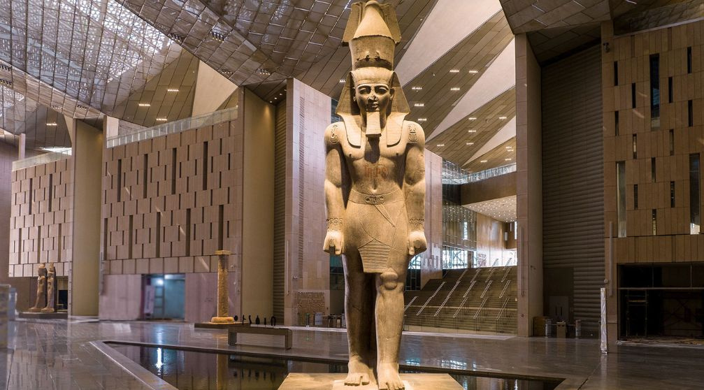 Ausflug zu den Pyramiden von Gizeh und zum Großen Ägyptischen Museum ab El Gouna