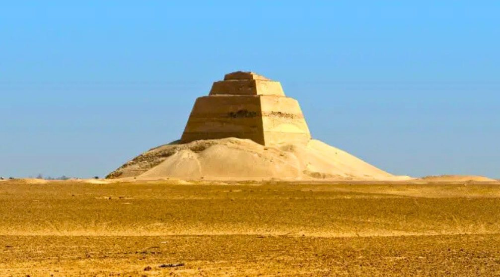 Ganztägige Tour zu den Pyramiden Maidum Hawara und El Lahun