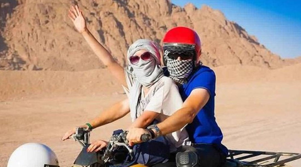 Wüstensafari bei Sonnenuntergang mit dem ATV Quad ab El Quseir