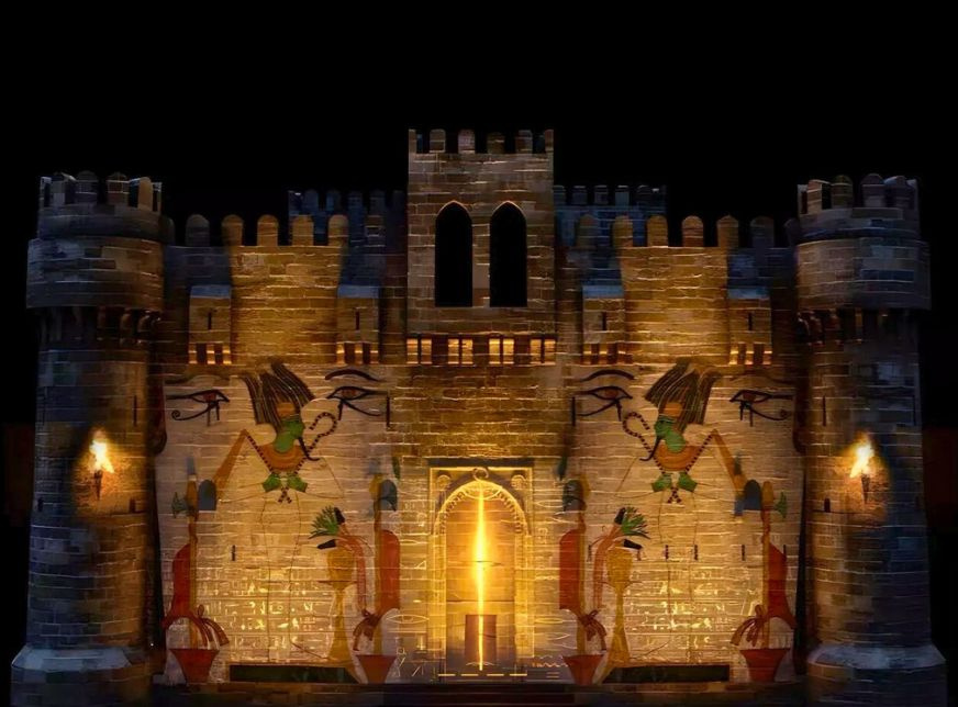 Ton  und Lichtshow in der Zitadelle Qaitbay vom Hafen von Alexandria