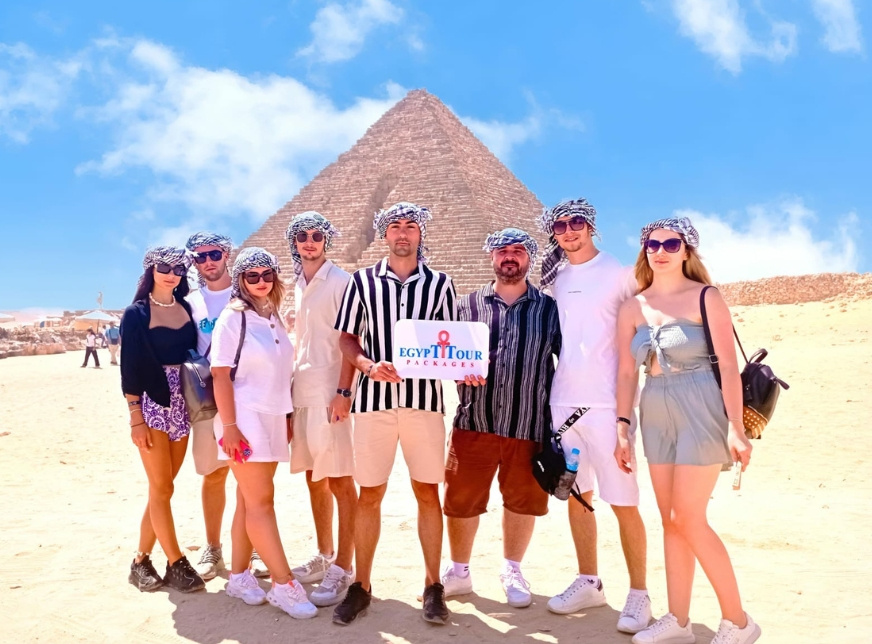 Tour to Giza Pyramids and the Museum of Egyptian Civilization from Alexandria Port