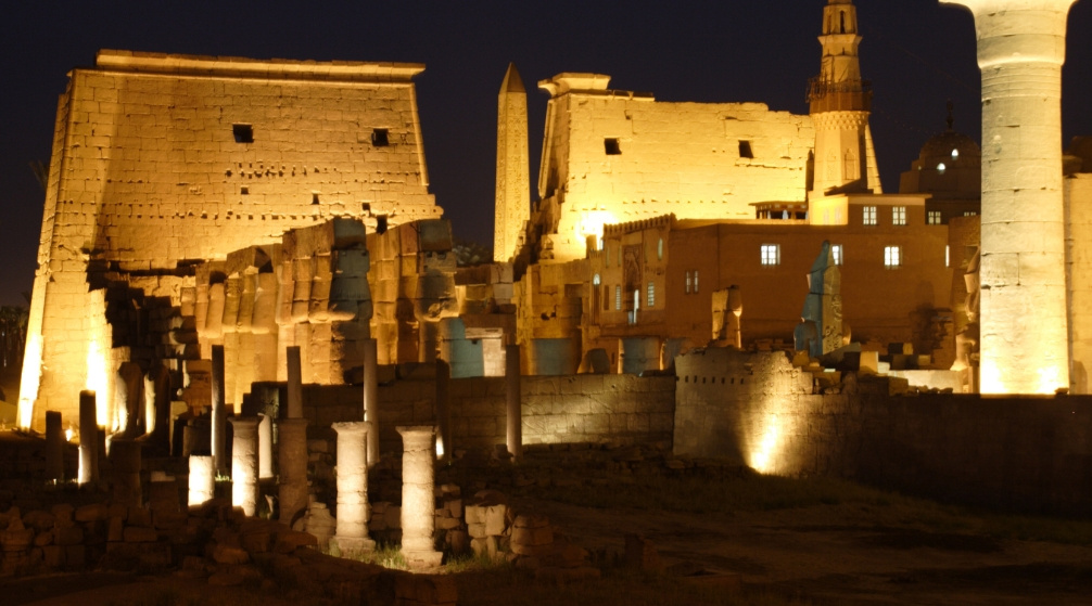 Spettacolo di luci e suoni di Karnak da Luxor